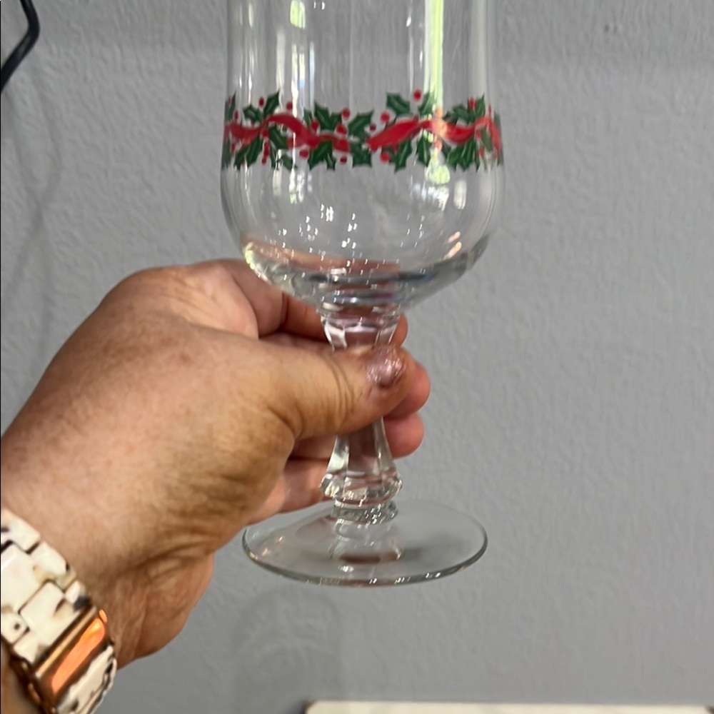 Festive Wine Glass Set with Holly Design - Picture 2 of 2